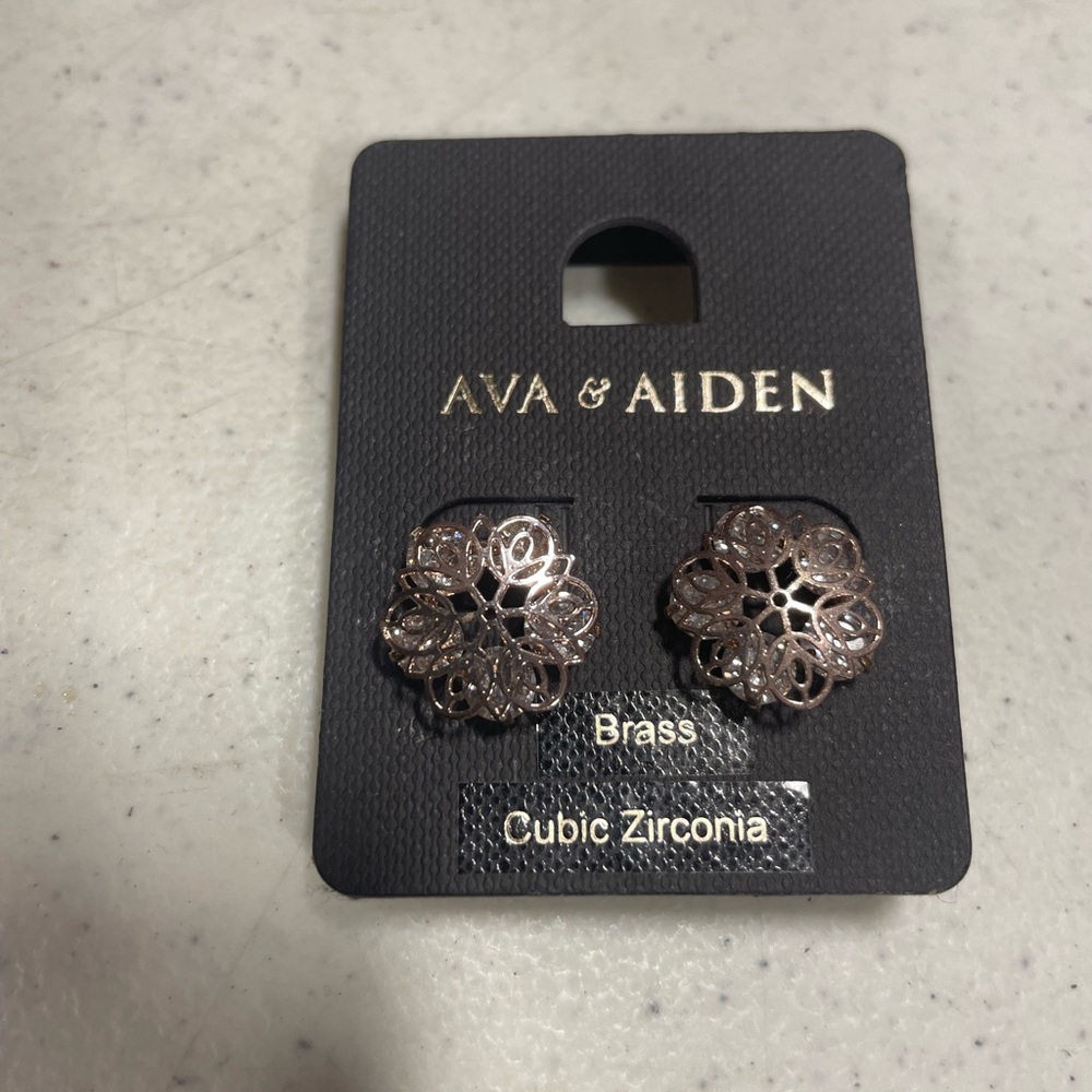 Woman’s earrings